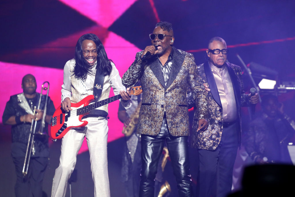 Earth, Wind & Fire Announces 2024 Joint Tour With Chicago - Voice U Can ...